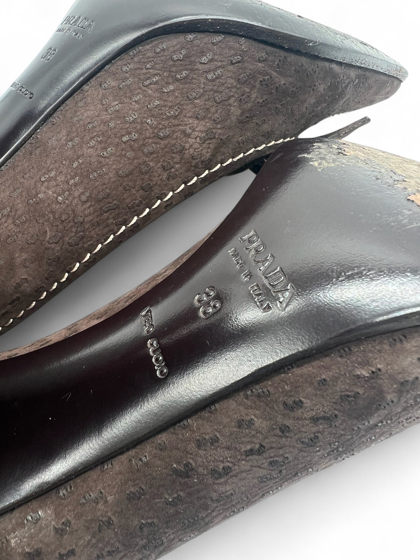 Prada brown suede heel pump
