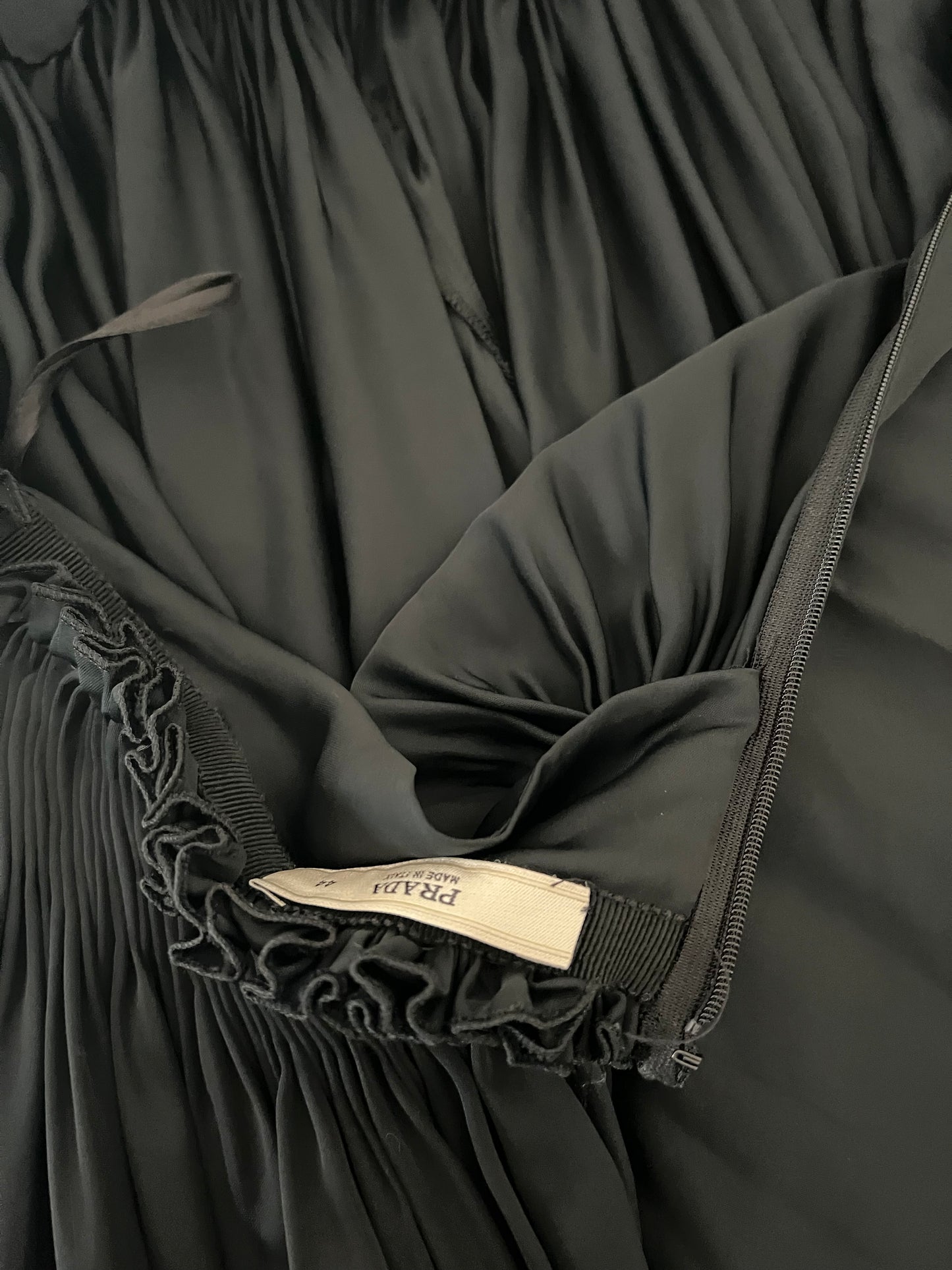 Prada gonna midi nera