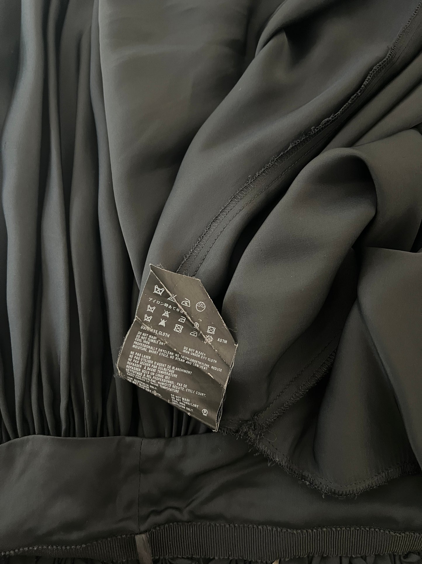Prada gonna midi nera