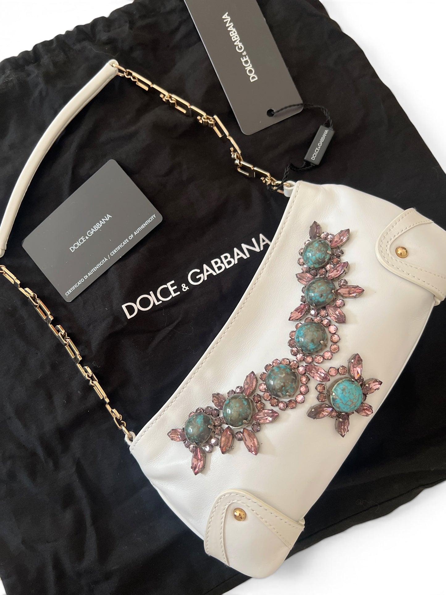 Dolce & Gabbana Vintage White Leather Jewel Bag | Borsa in Pelle Bianca con Pietre Turchesi, Cristalli e Manico Catena Oro
