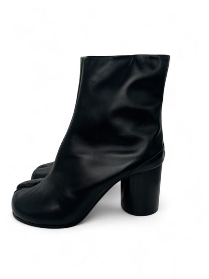 Maison Margiela Black Leather Tabi Boots – Split Toe Ankle Boots – Size 37